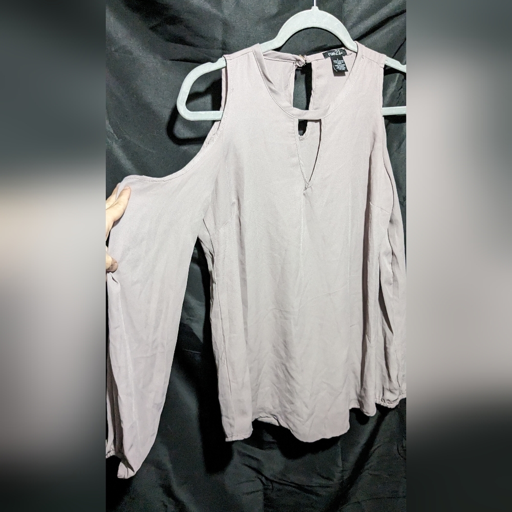 Rue 21 top
